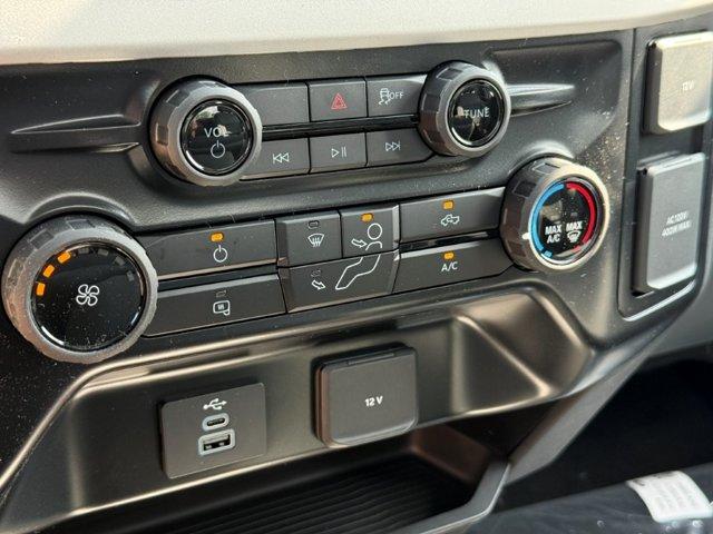 2026 FORD F-350 XLT DRW 缩略图 21