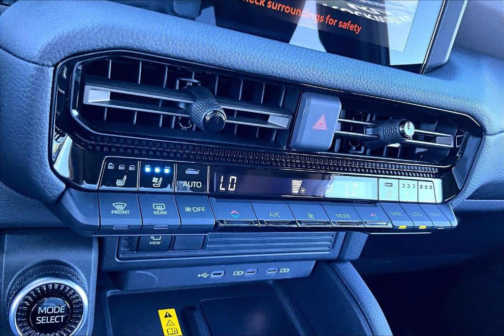 2025 Toyota LAND CRUISER — миниатюра 23