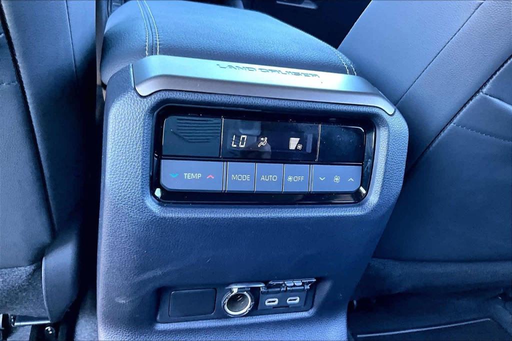 2025 Toyota LAND CRUISER — миниатюра 22