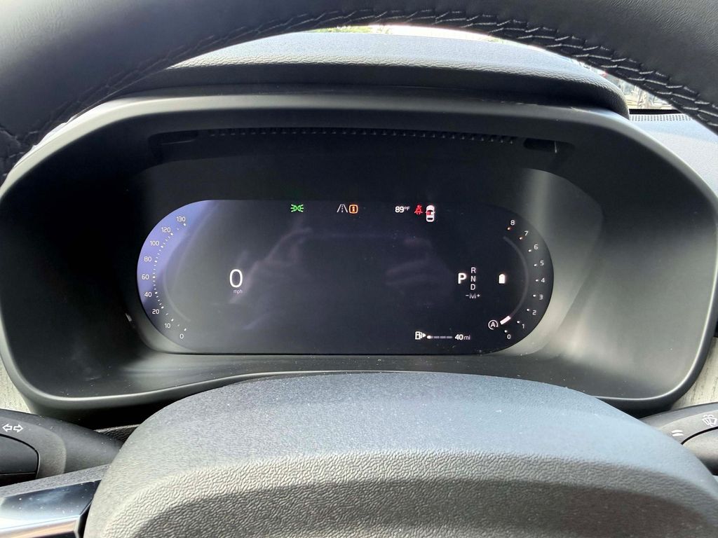 صورة مصغرة 20 لـ 2026 Volvo XC40 PLUS, B5 AWD GAS (MILD HYBRID), DARK