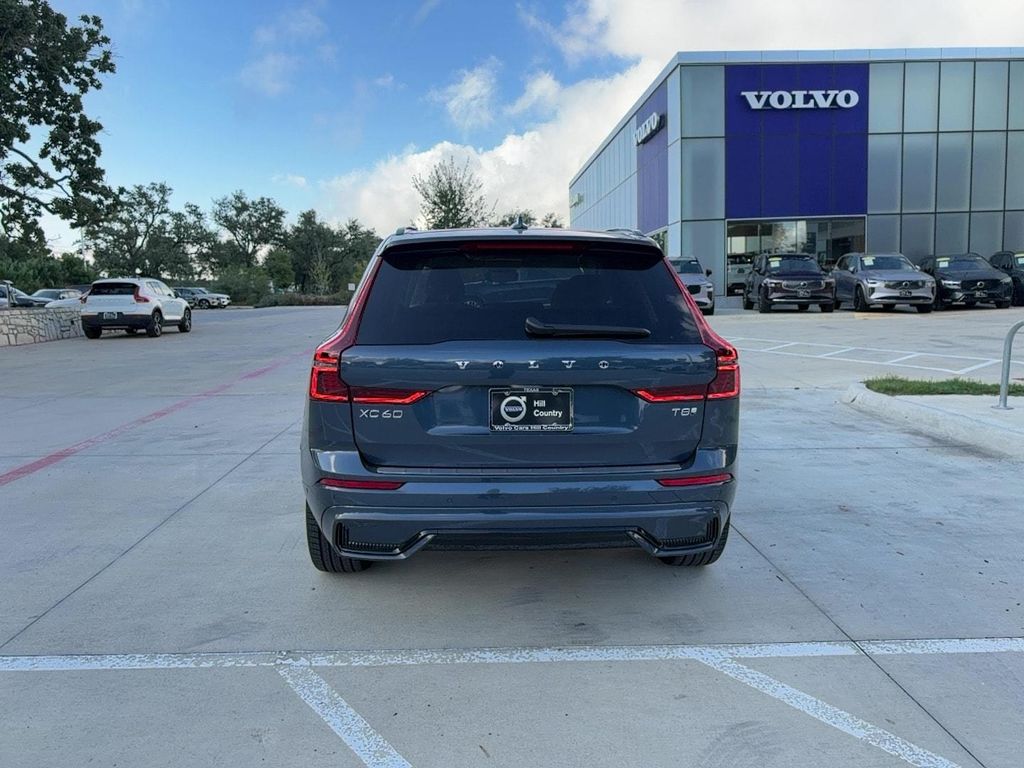 2026 Volvo XC60 PLUG-IN HYBRID ULTRA, T8 AWD ELECTRIC/GASOLIN — фото 5