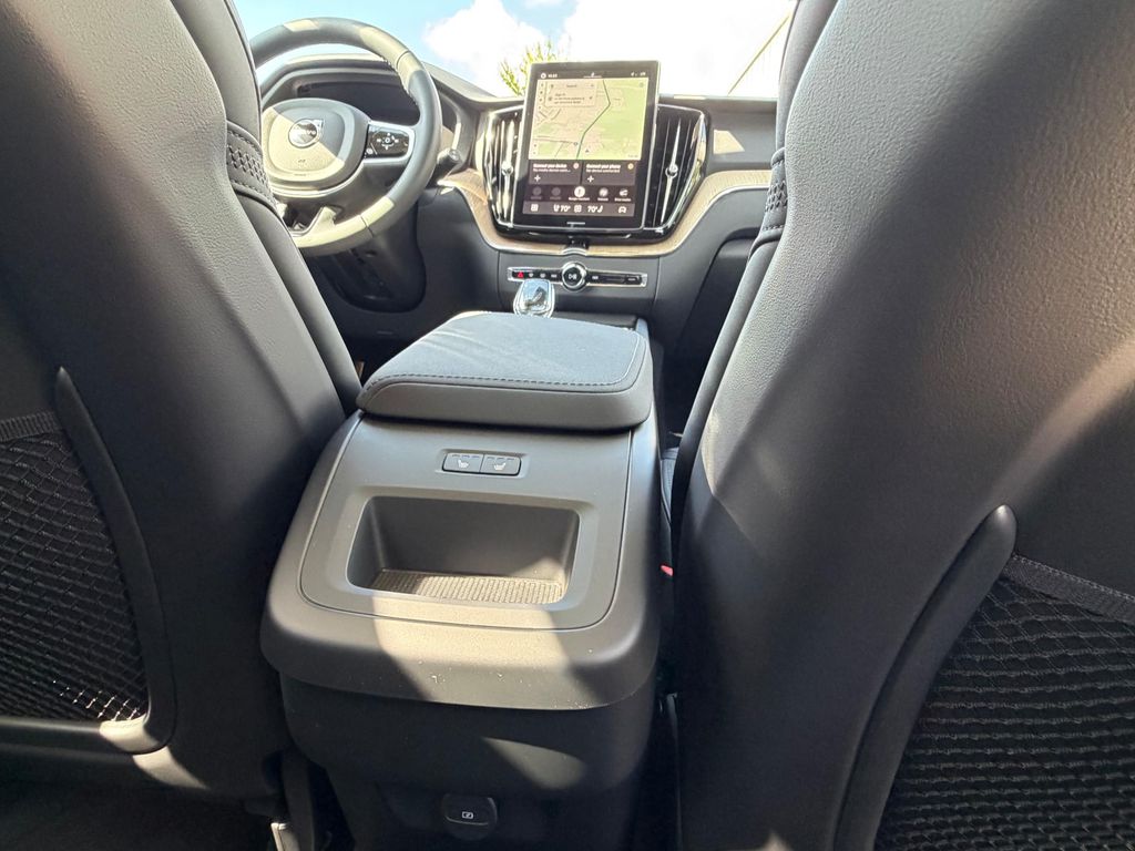 صورة مصغرة 11 لـ 2026 Volvo XC60 B5 PLUS