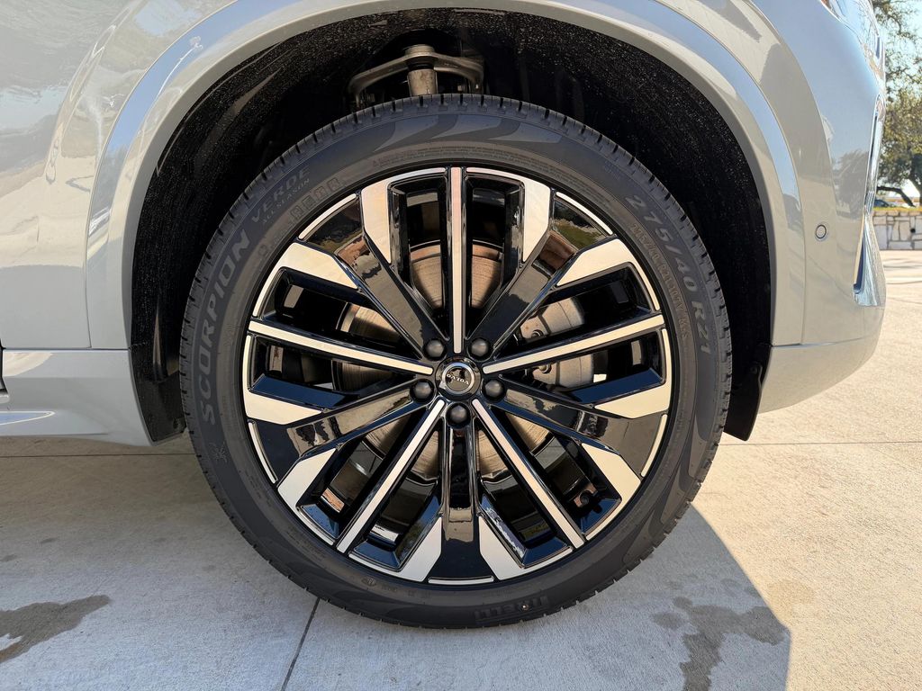 2026 Volvo XC90 ULTRA, B6 AWD GAS (MILD HYBRID), GASOLINE, BR photo 7