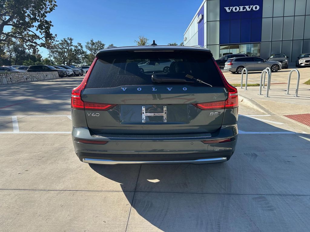 2026 Volvo V60 CROSS COUNTRY ULTRA, B5 AWD GAS (MILD HYBRID) photo 5