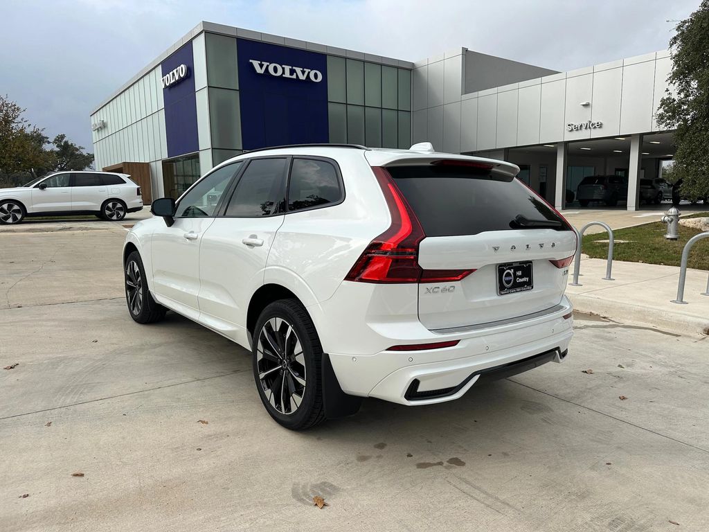 2026 Volvo XC60 B5 PLUS 照片 4