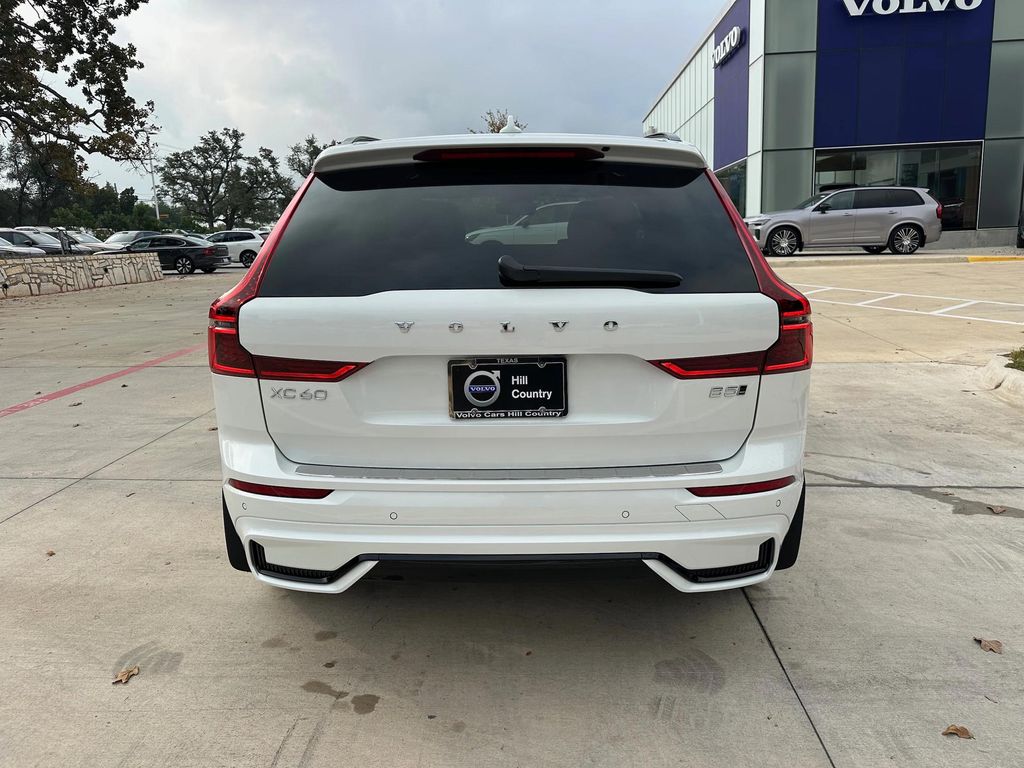 2026 Volvo XC60 B5 PLUS 照片 5