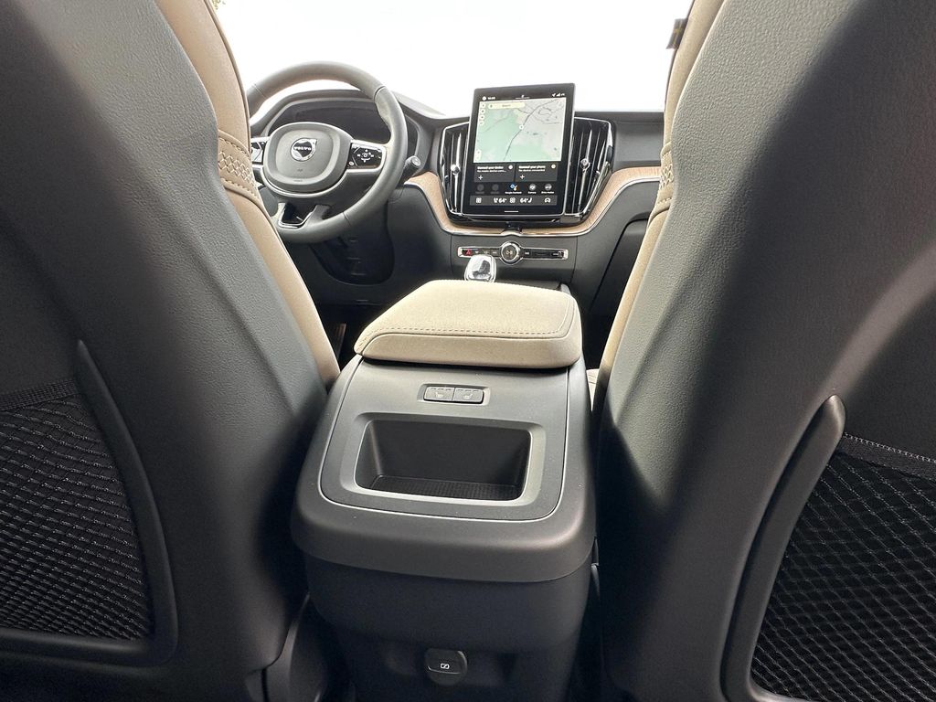 2026 Volvo XC60 B5 PLUS 缩略图 11