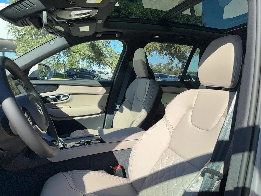 صورة مصغرة 12 لـ 2026 Volvo XC90 PLUS, B6 AWD GAS (MILD HYBRID), GASOLINE, BRI