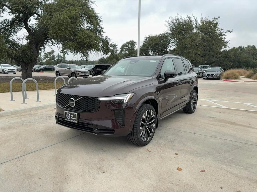 2026 Volvo XC90 B6 ULTRA DARK THEME 7-SEATER 照片 2