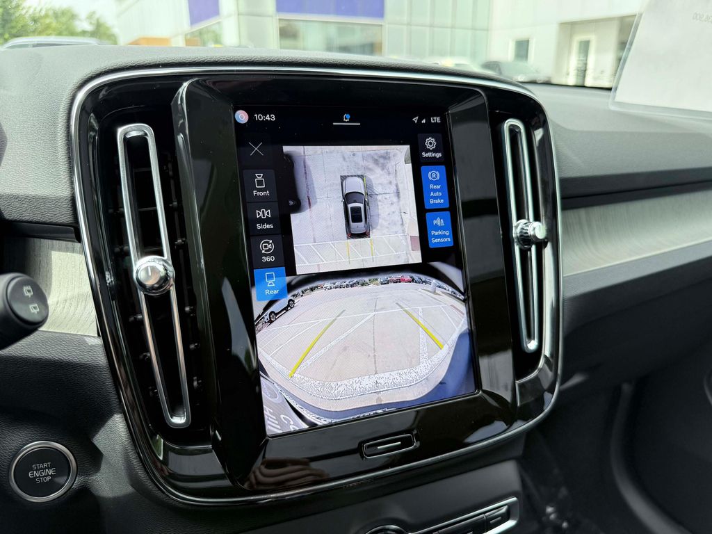 صورة مصغرة 22 لـ 2025 Volvo XC40 B5 PLUS BRIGHT THEME