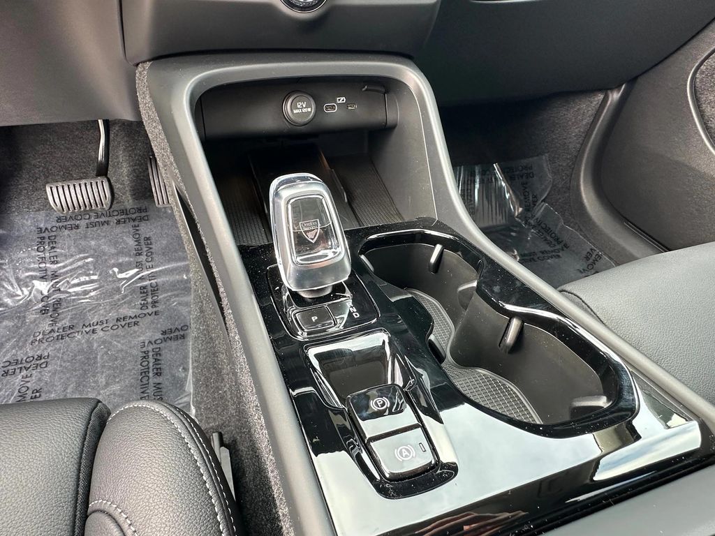 2025 Volvo XC40 B5 ULTRA BRIGHT THEME — миниатюра 12