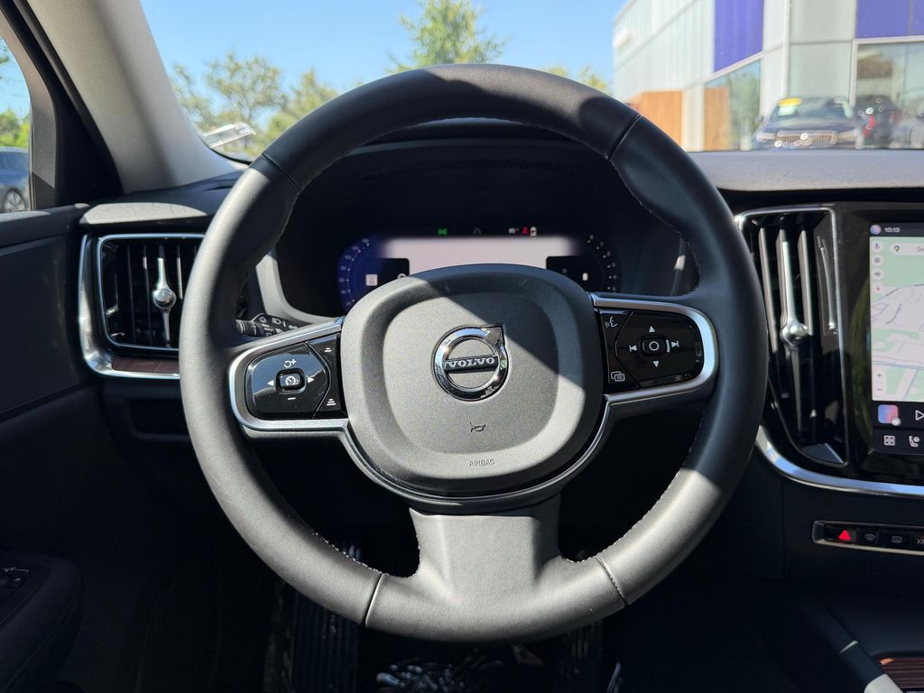 2025 Volvo V60 CROSS COUNTRY PLUS, B5 AWD GAS (MILD HYBRID) — миниатюра 17
