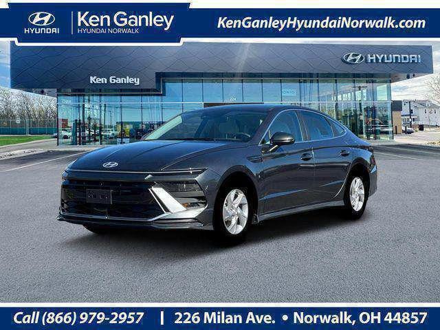 New 2025 Hyundai SONATA SE