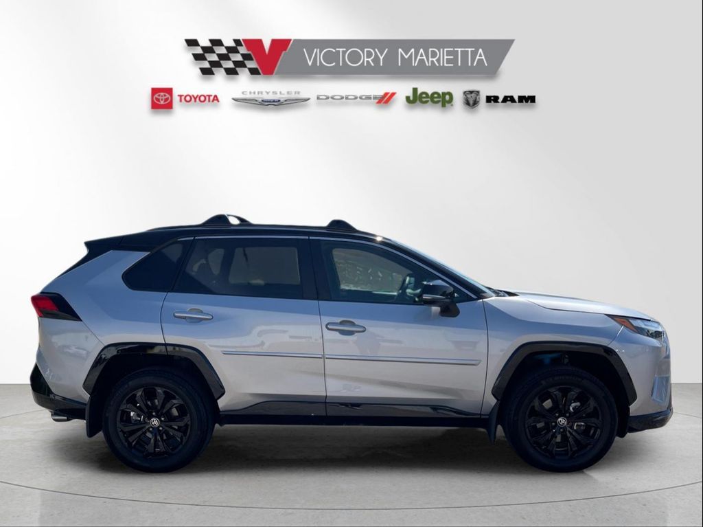 TOYOTA RAV4 - 6
