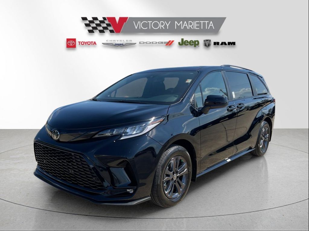 New 2026 Toyota Sienna XSE 7 Passenger