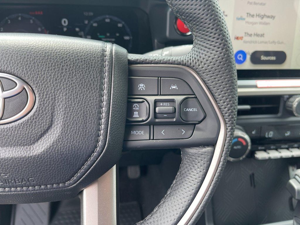 صورة مصغرة 26 لـ 2026 Toyota TACOMA HYBRID TRD OFF ROAD