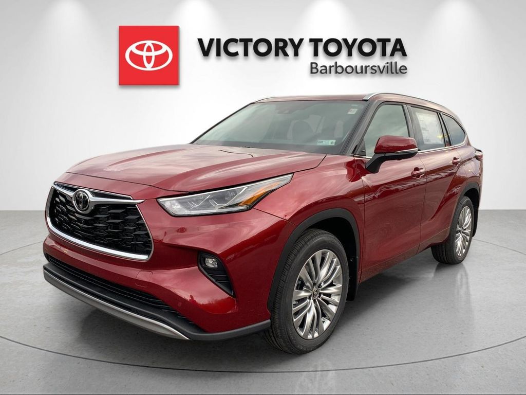 New 2026 Toyota Highlander Platinum