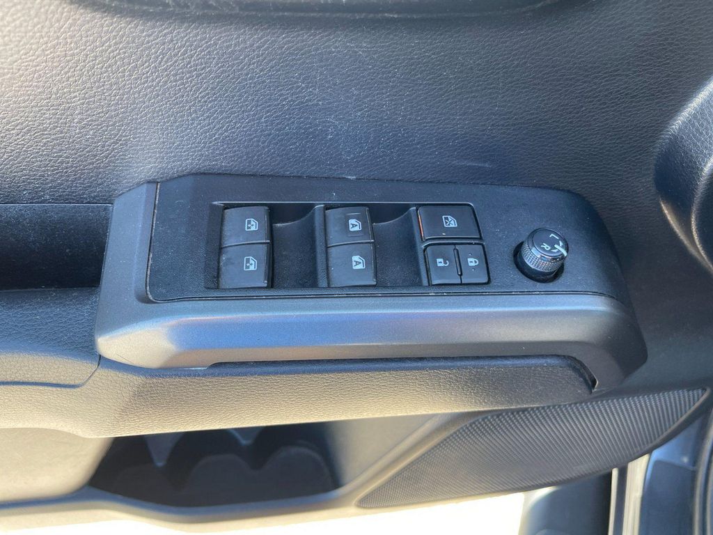 2021 Toyota TACOMA TRD OFF ROAD thumbnail 12