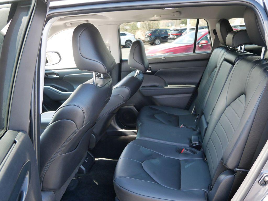 TOYOTA HIGHLANDER - 9