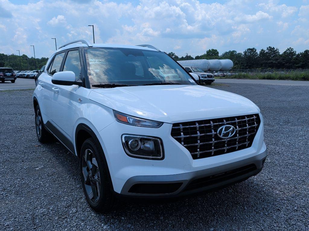 New 2026 Hyundai VENUE SEL