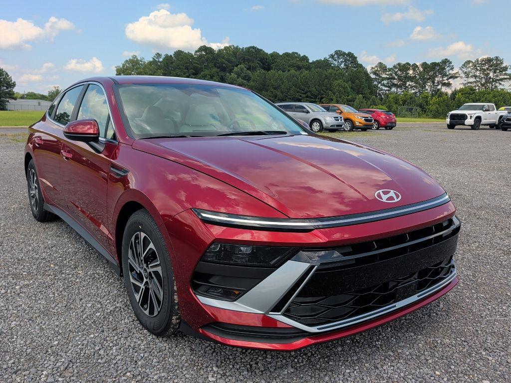 New 2026 Hyundai SONATA Hybrid Base