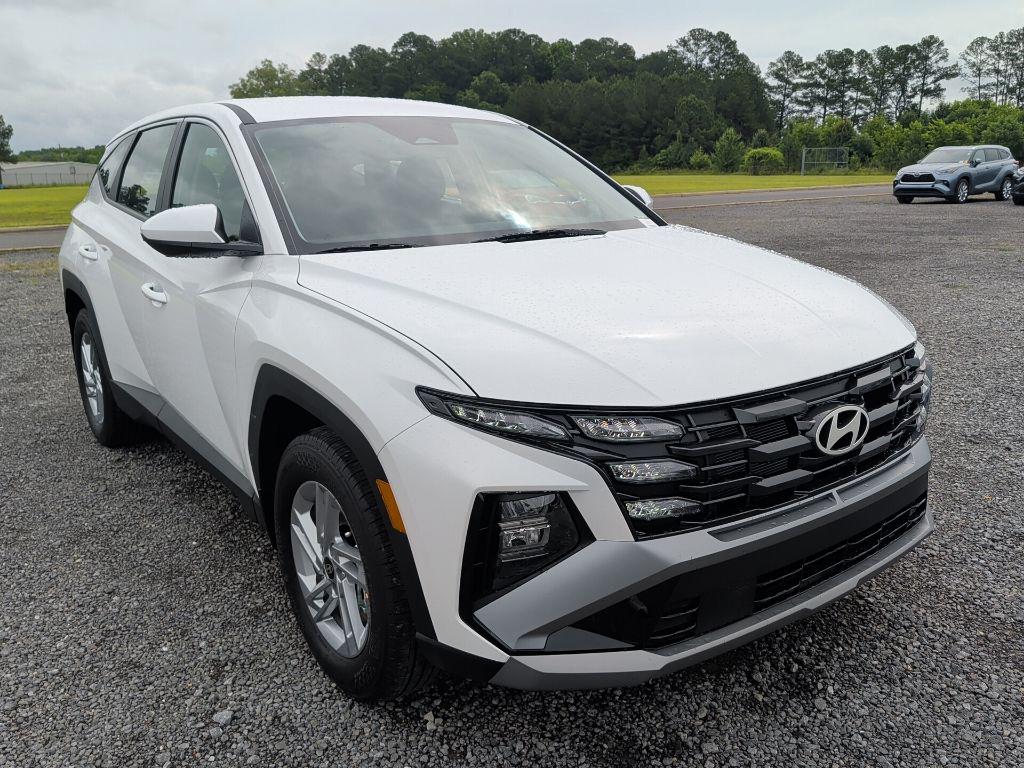 New 2026 Hyundai TUCSON SE