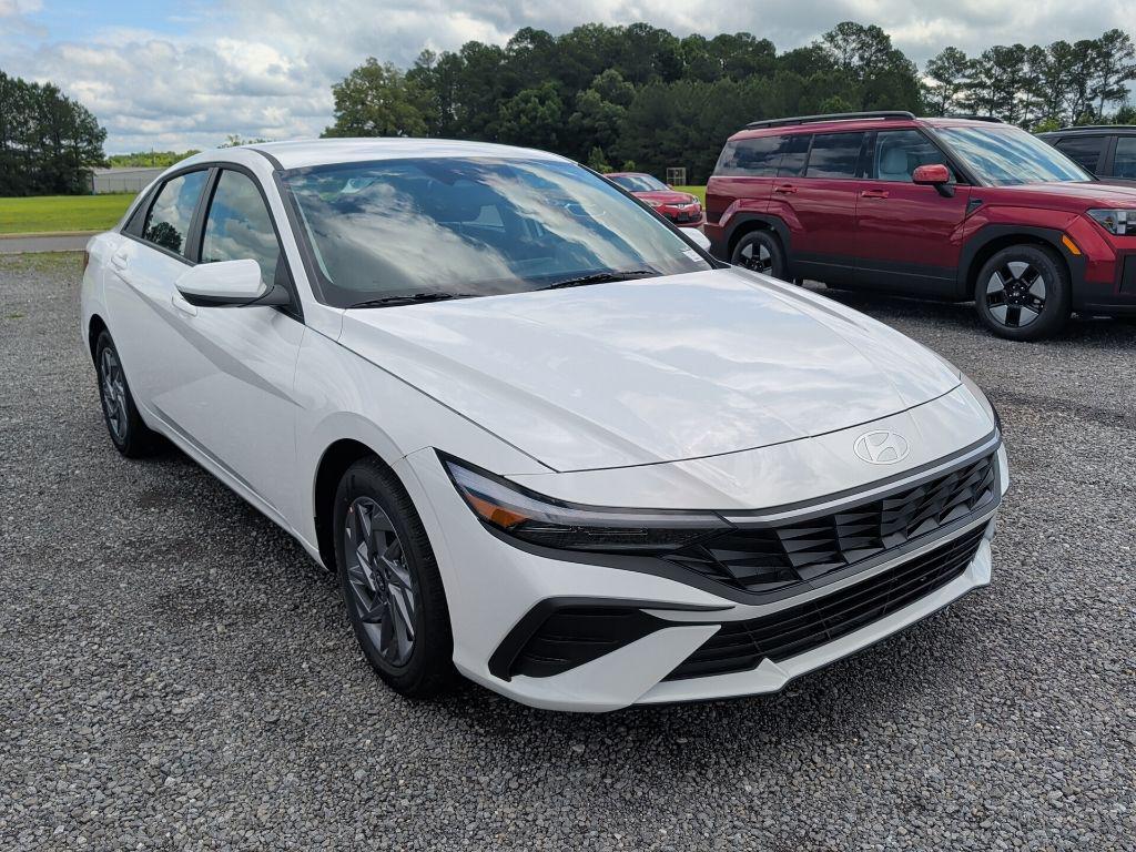 New 2026 Hyundai ELANTRA HEV Blue