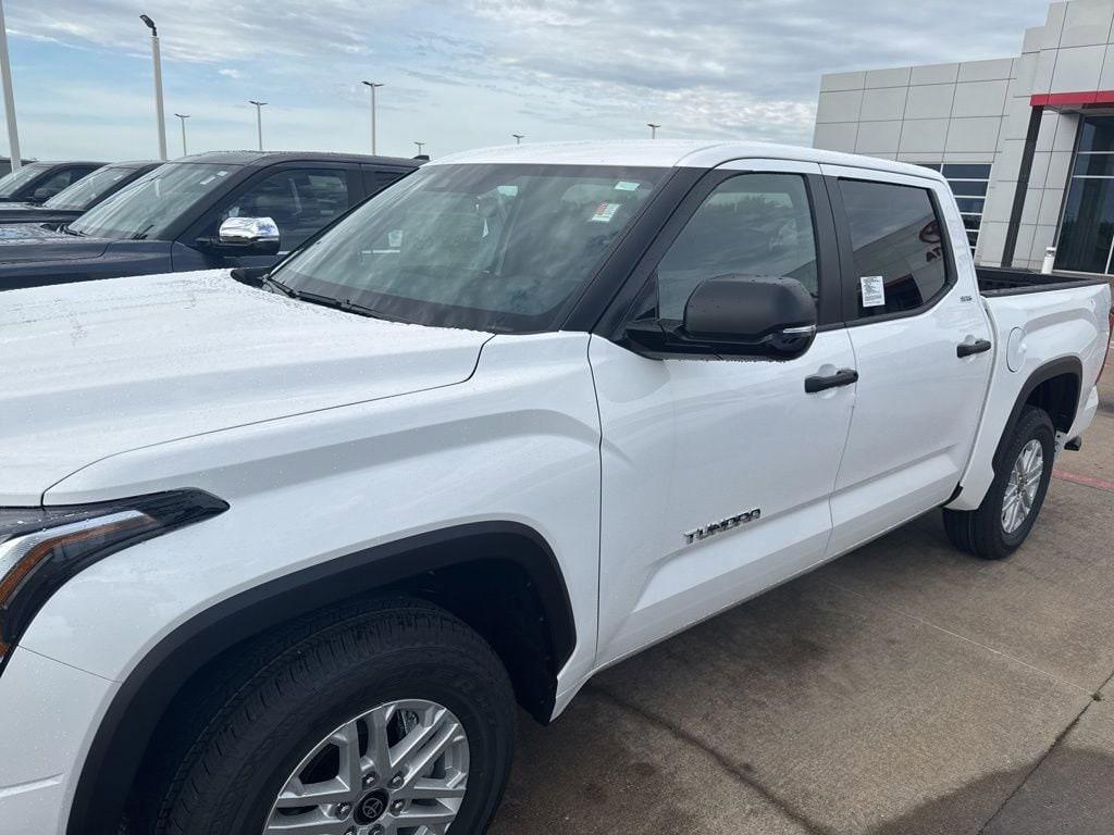 New 2026 Toyota Tundra SR5