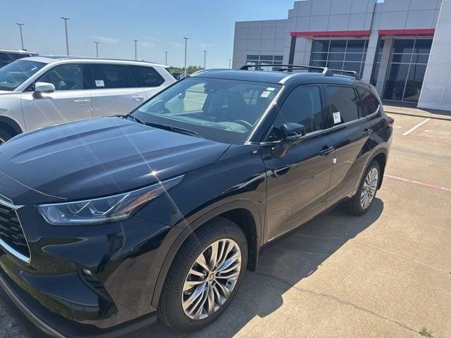 New 2026 Toyota Highlander Hybrid Platinum