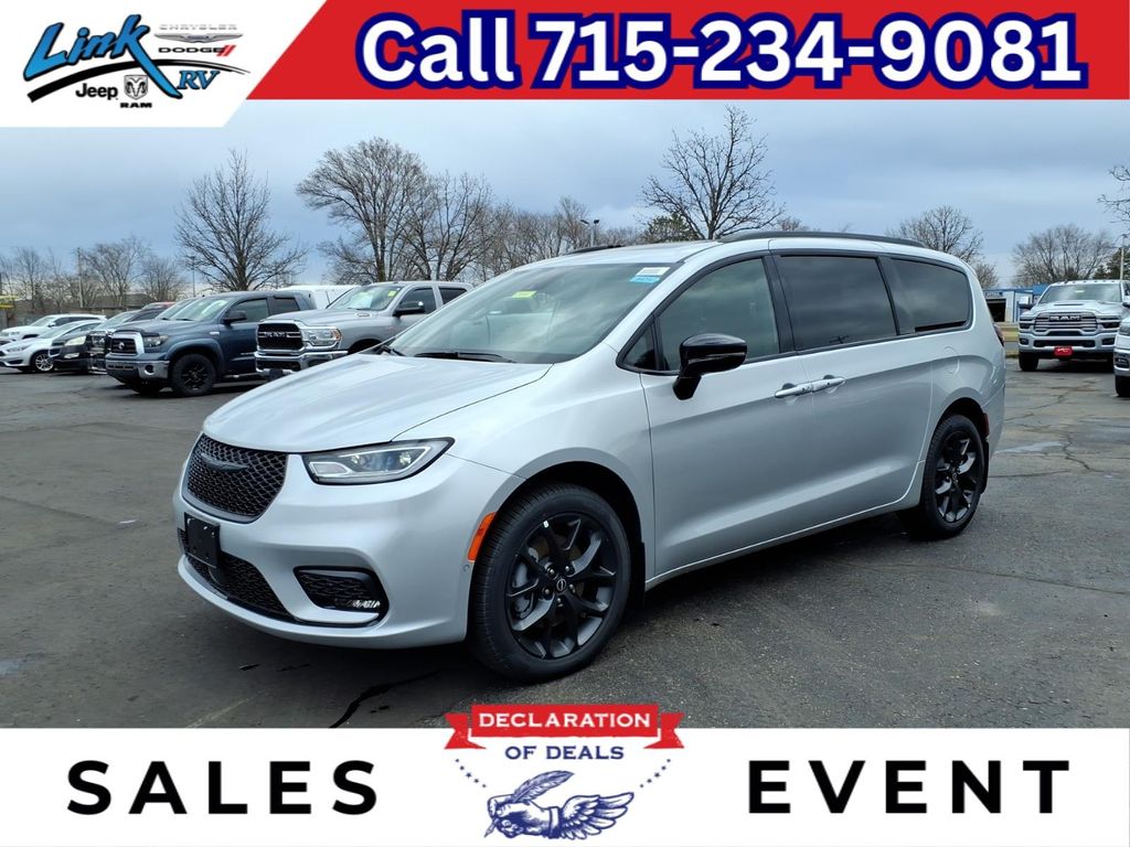 New 2026 Chrysler Pacifica Limited