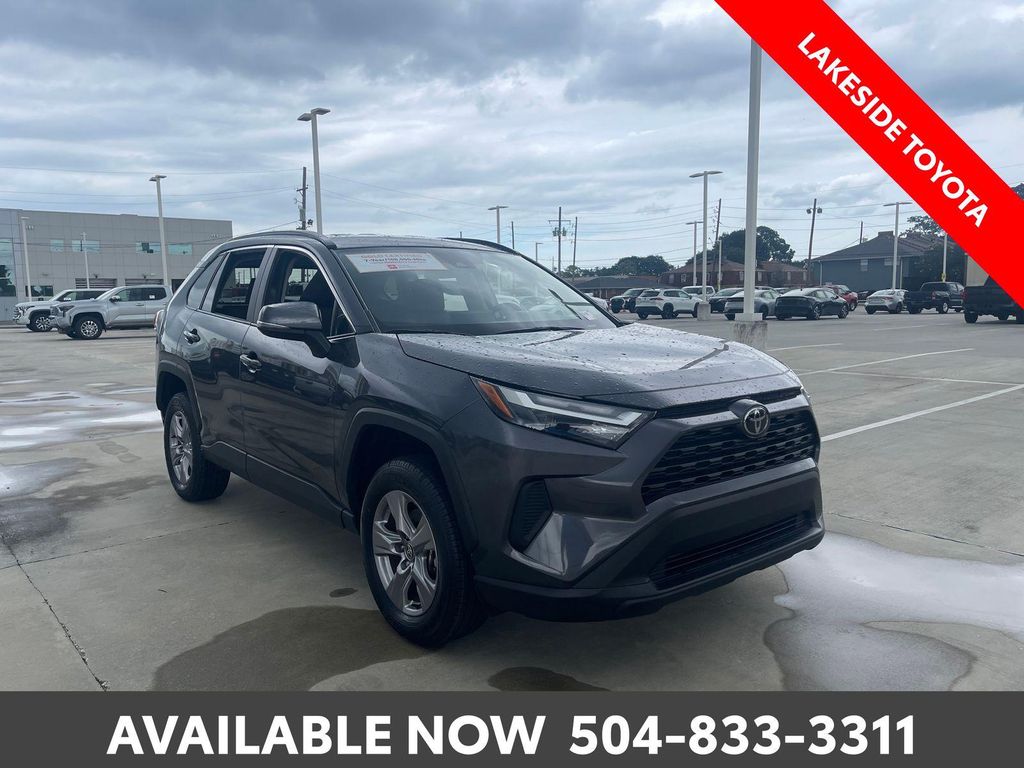 2025 Toyota RAV4 XLE 照片 8