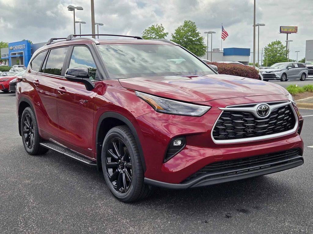 New 2026 Toyota Highlander Hybrid XLE