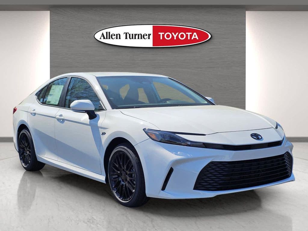 TOYOTA CAMRY - 1