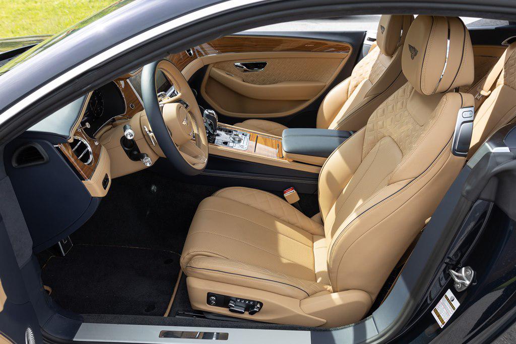 2022 Bentley CONTINENTAL GT V8 — миниатюра 21