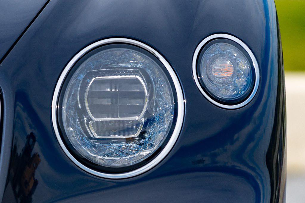 2022 Bentley CONTINENTAL GT V8 — миниатюра 51