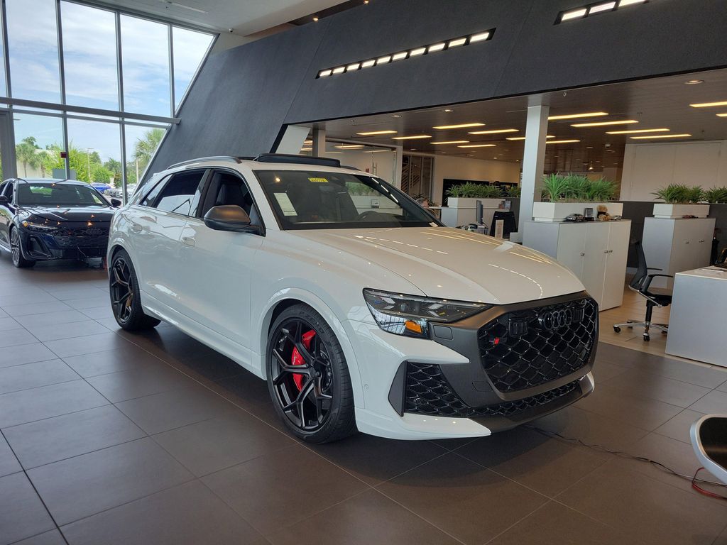 New 2026 Audi RS Q8 4.0T