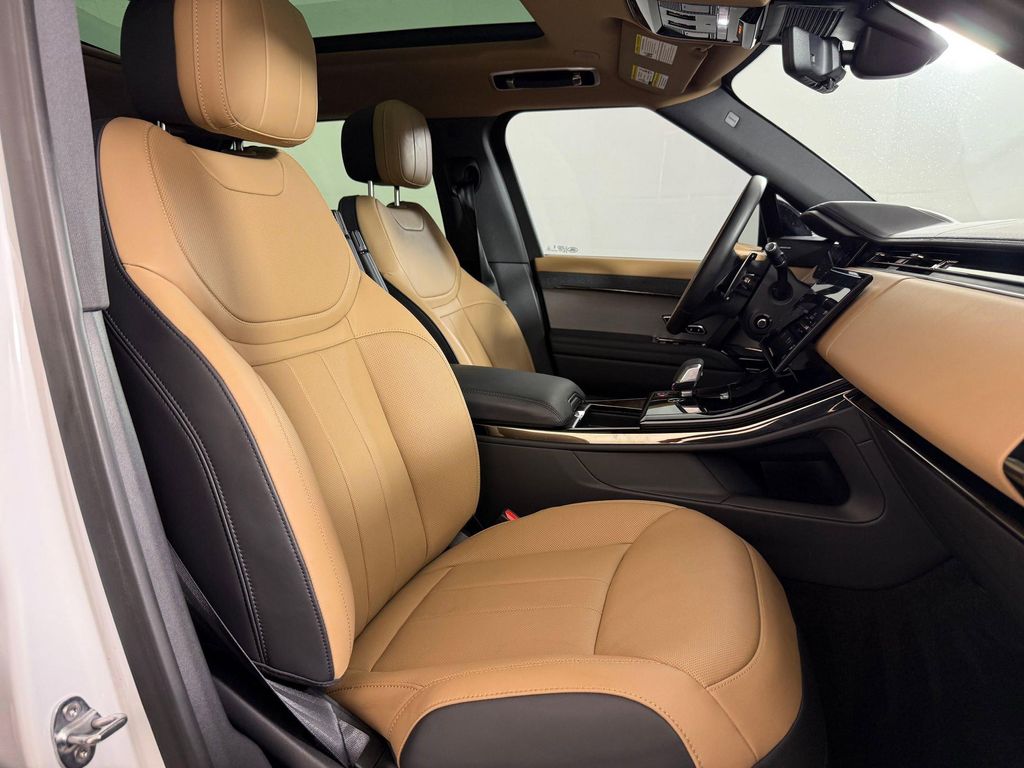 صورة مصغرة 25 لـ 2025 LAND Rover RANGE ROVER SPORT SE