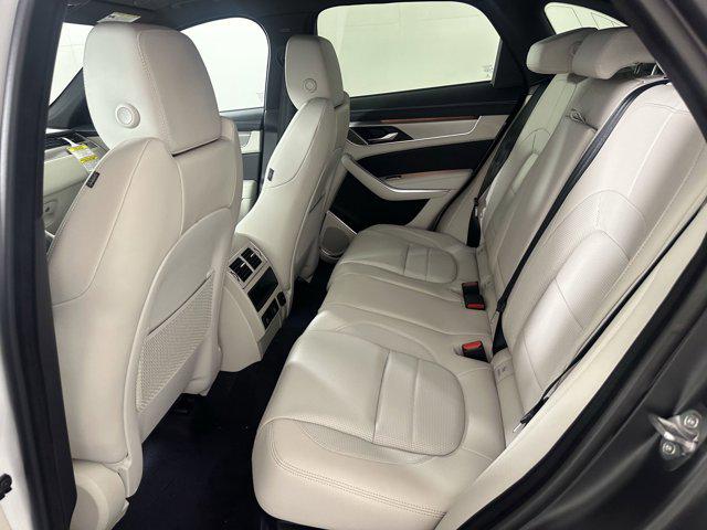 صورة مصغرة 11 لـ 2026 Jaguar F-PACE R-DYNAMIC S P250 AWD AUTOMATIC