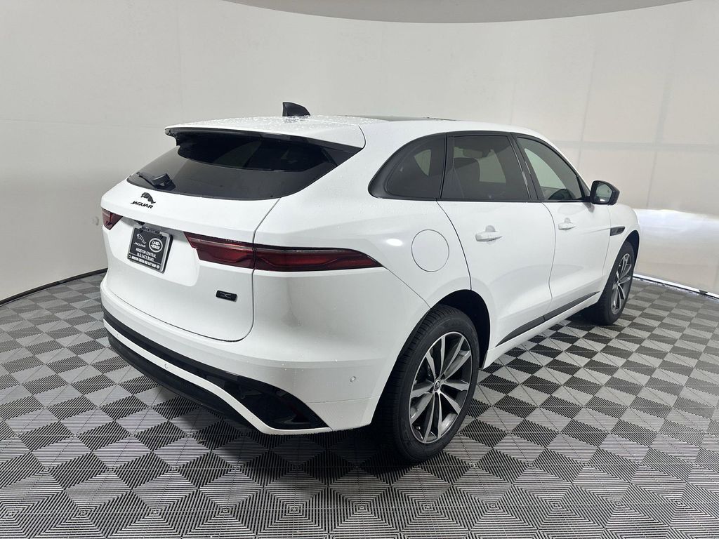 صورة 7 لـ 2026 Jaguar F-PACE R-DYNAMIC S P250 AWD AUTOMATIC