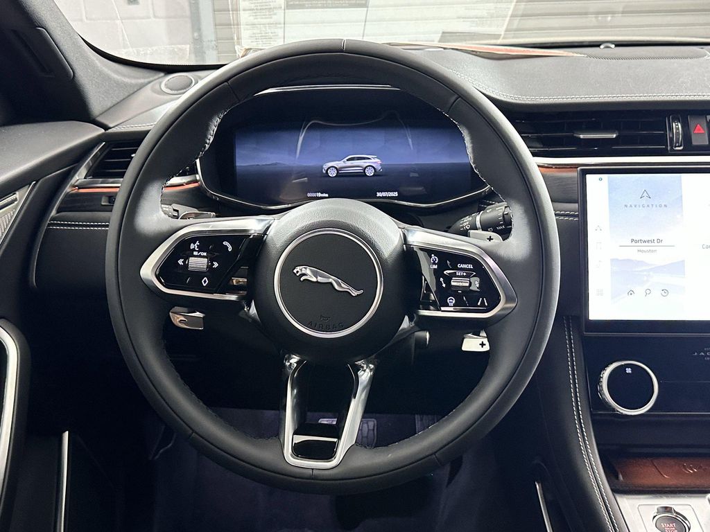 2026 Jaguar F-PACE R-DYNAMIC S P400 AWD AUTOMATIC photo 4