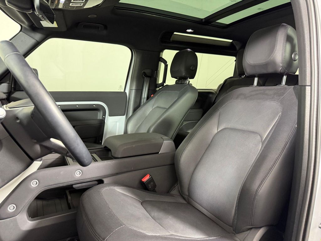 صورة مصغرة 25 لـ 2023 LAND Rover DEFENDER 90 X-DYNAMIC SE