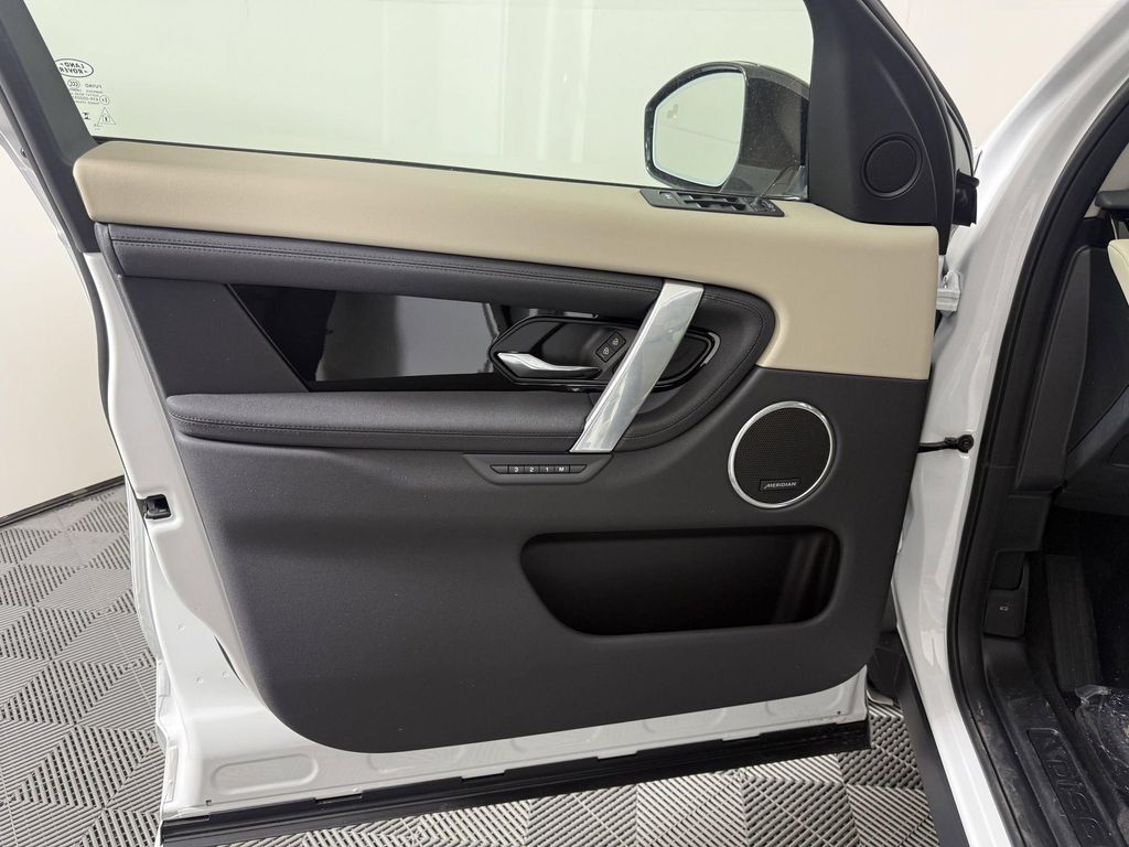 صورة مصغرة 19 لـ 2025 LAND Rover DISCOVERY SPORT S