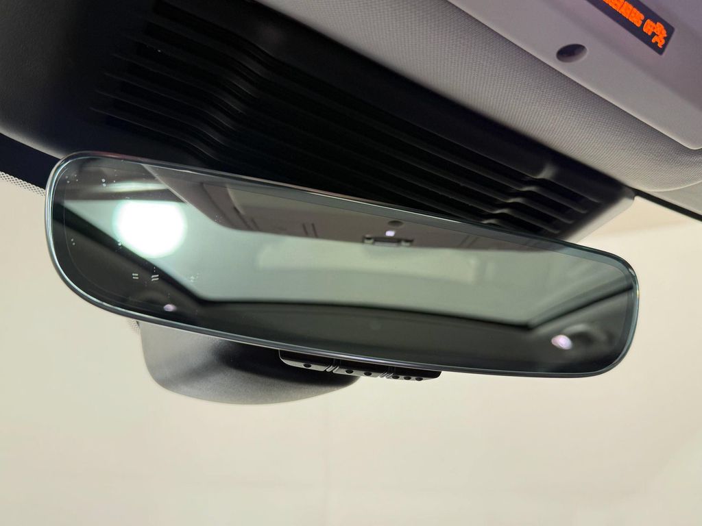 2025 LAND Rover DISCOVERY SPORT S — миниатюра 18