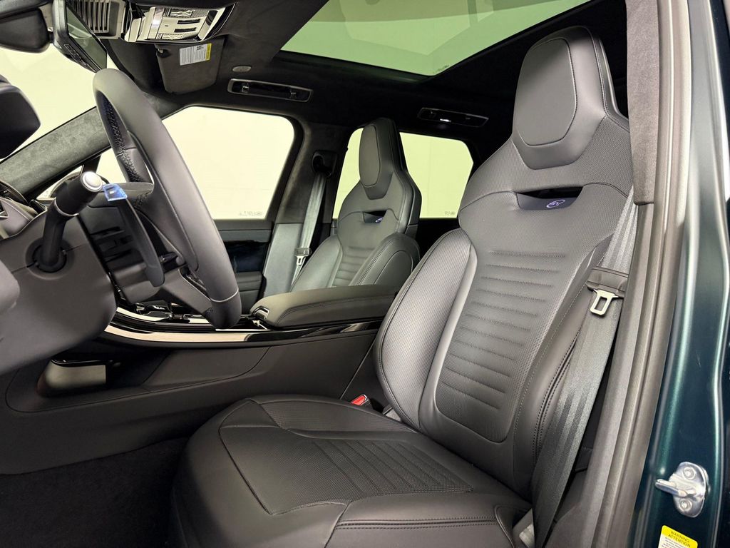 صورة مصغرة 26 لـ 2026 LAND Rover RANGE ROVER SPORT P635 SV