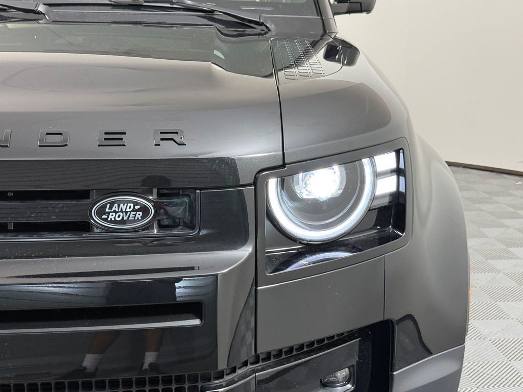 2026 LAND Rover DEFENDER P300 S — миниатюра 12