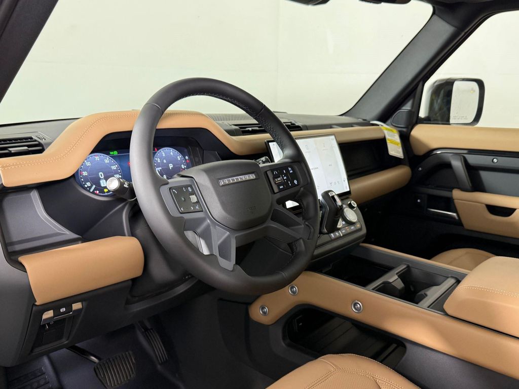 2026 LAND Rover DEFENDER P300 S — фото 4
