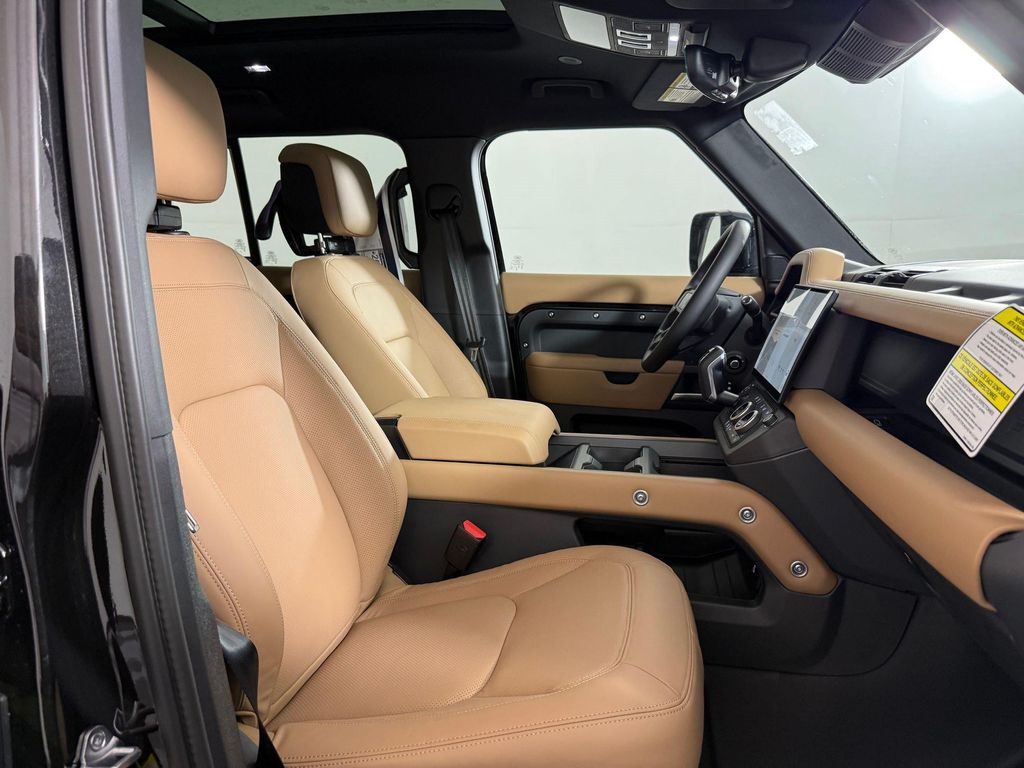 2026 LAND Rover DEFENDER P300 S — миниатюра 26