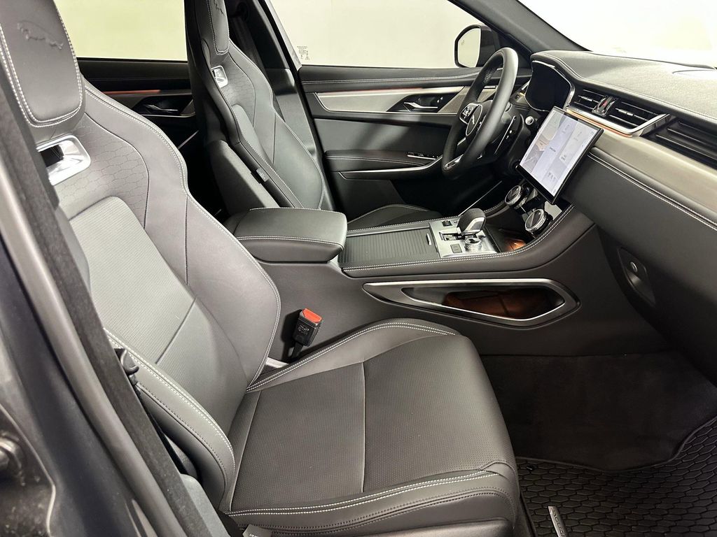 2026 Jaguar F-PACE R-DYNAMIC S P400 AWD AUTOMATIC — миниатюра 19
