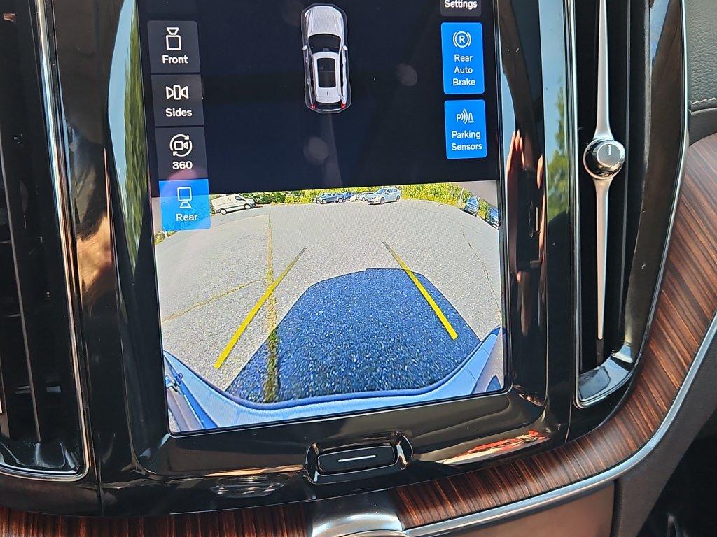 2023 Volvo XC60 B5 ULTIMATE DARK THEME — фото 10