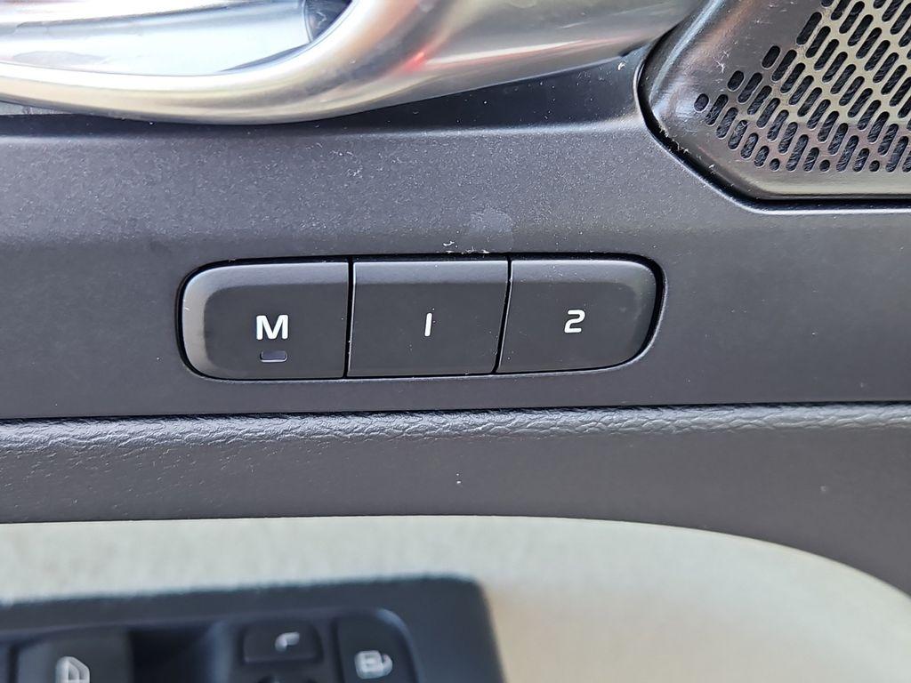 2023 Volvo XC40 B5 PLUS BRIGHT THEME 照片 21